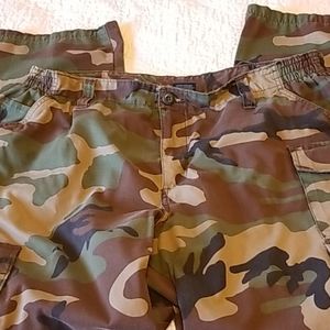 Propper mens camo pants sz 42x32